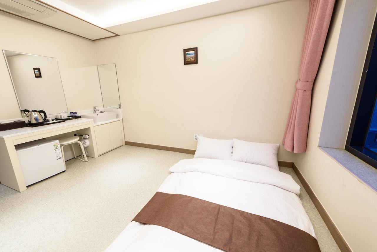 Rezion Hotel Seogwipo Extérieur photo